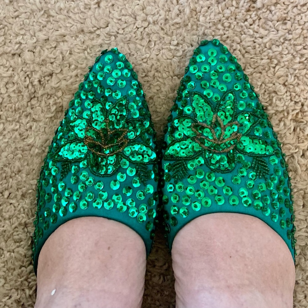 Emerald satin sequined/jeweled satin slides sz9 Saint Patrick’s day